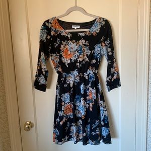 L.A soul small floral dress. Worn 1X. Elastic waist for flattering look.